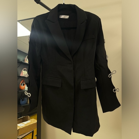 Chic Rhinestone Sleeve Blazer with Pearl Belt - Picture 2 of 8